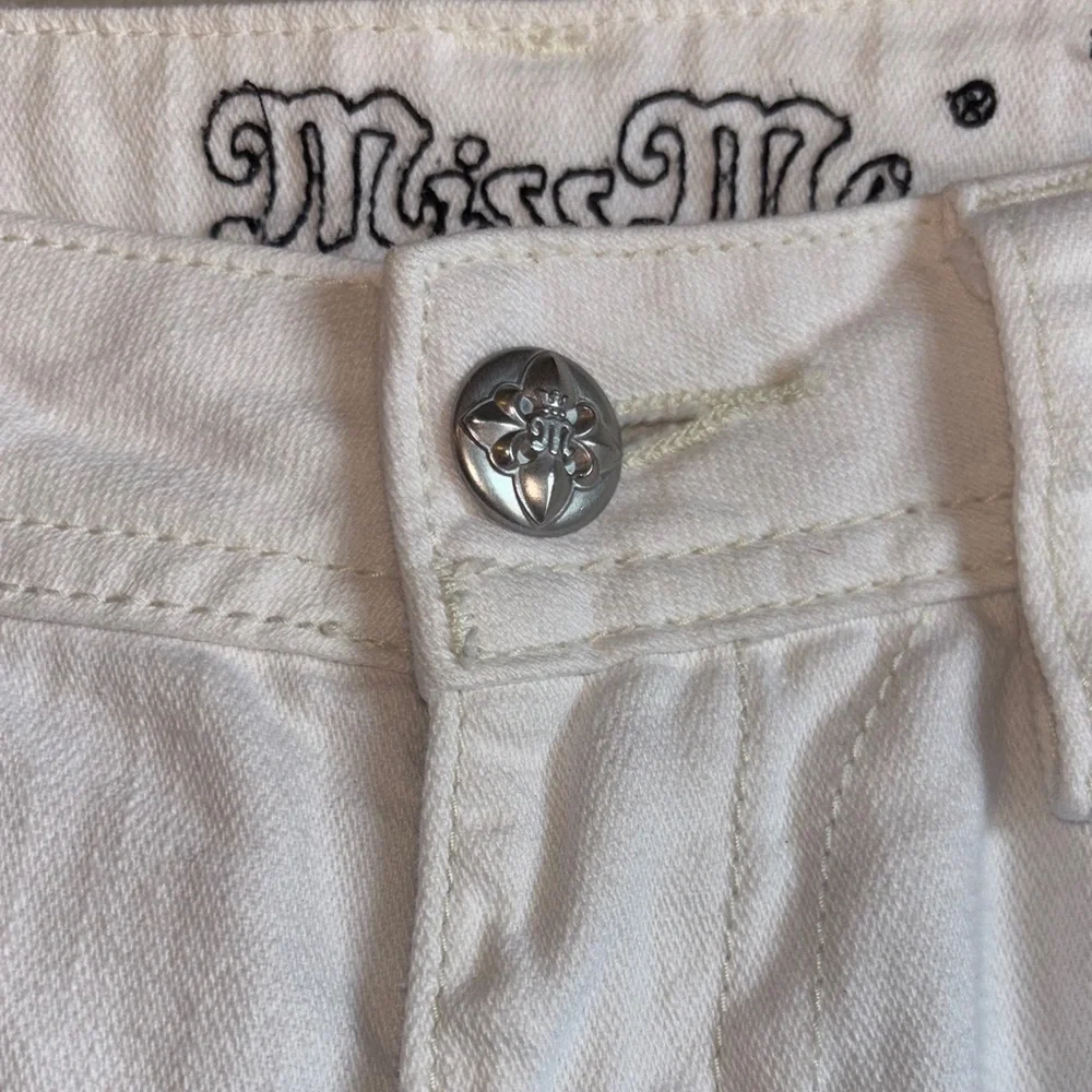 Miss Me Signature Midrise White Distressed Cuffed Skinny Jeans
